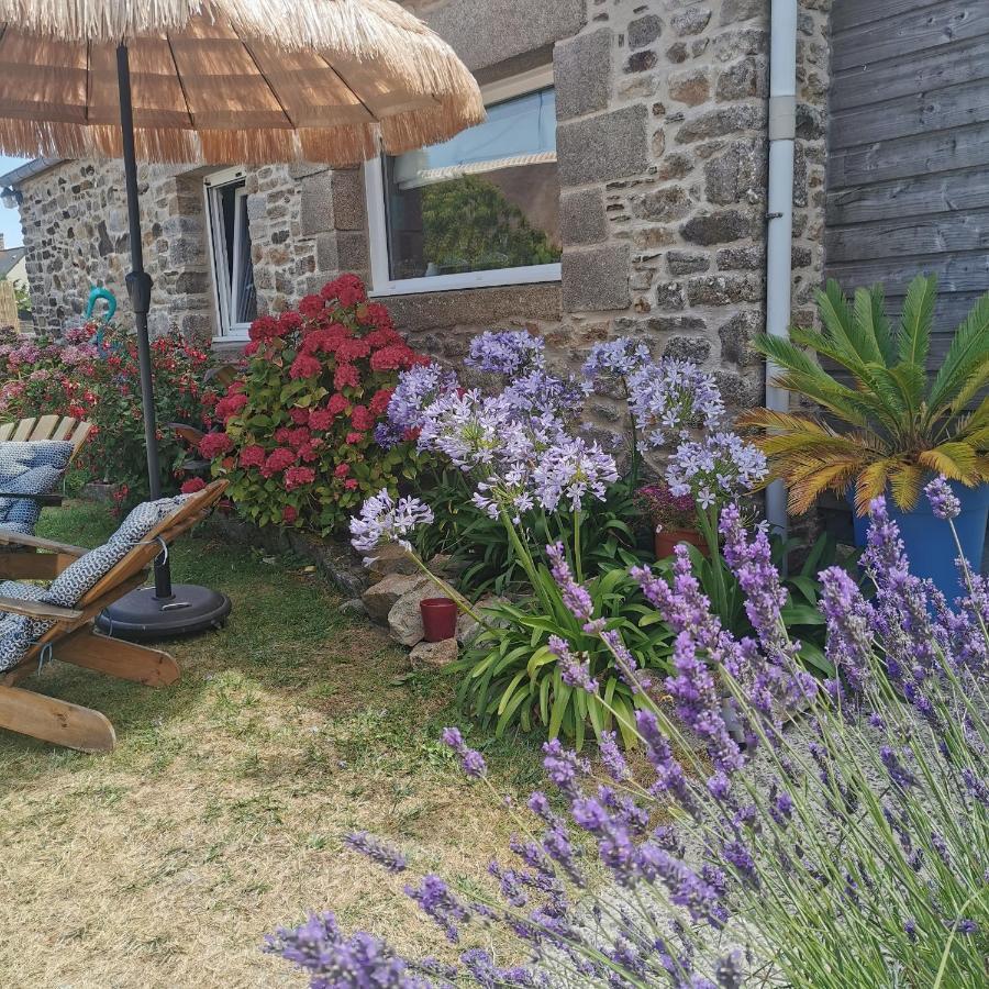 Aux Couleurs De La Baie Hotel Cherrueix Buitenkant foto